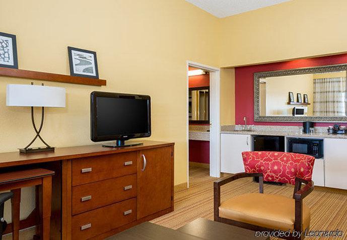 Courtyard By Marriott Monroe Airport Hotel Eksteriør billede