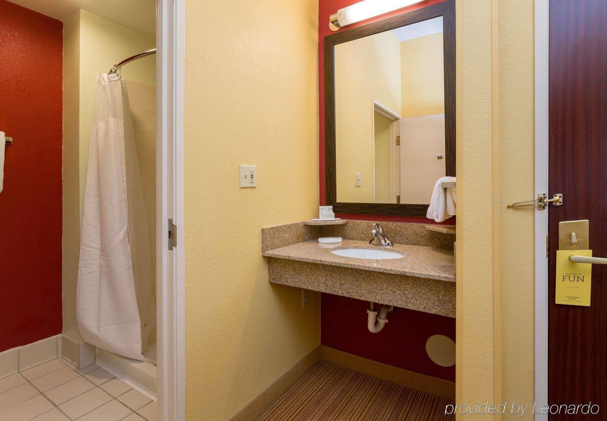 Courtyard By Marriott Monroe Airport Hotel Eksteriør billede